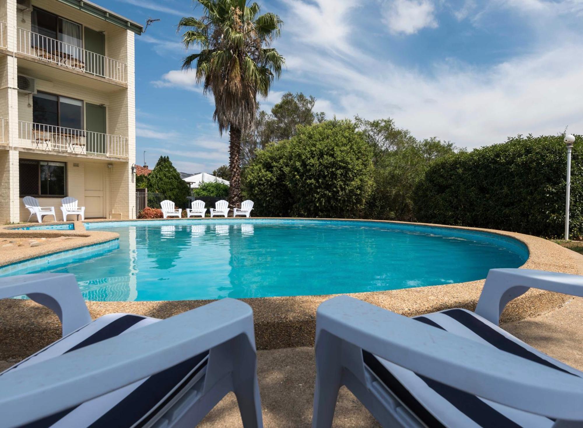 Harriet House Tumut Motel Екстериор снимка