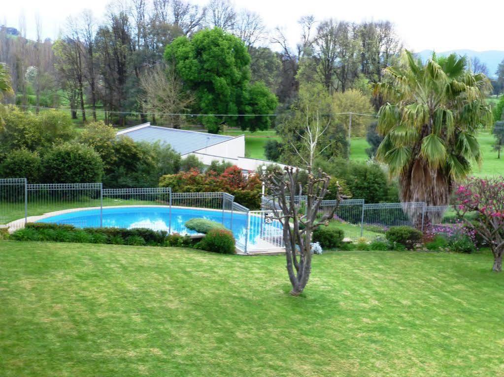 Harriet House Tumut Motel Екстериор снимка