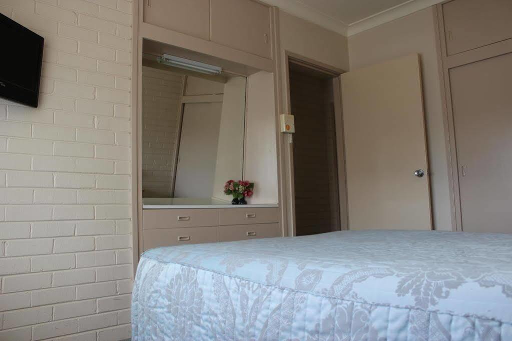 Harriet House Tumut Motel Екстериор снимка