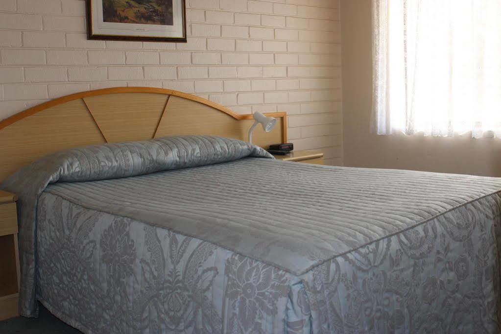 Harriet House Tumut Motel Екстериор снимка