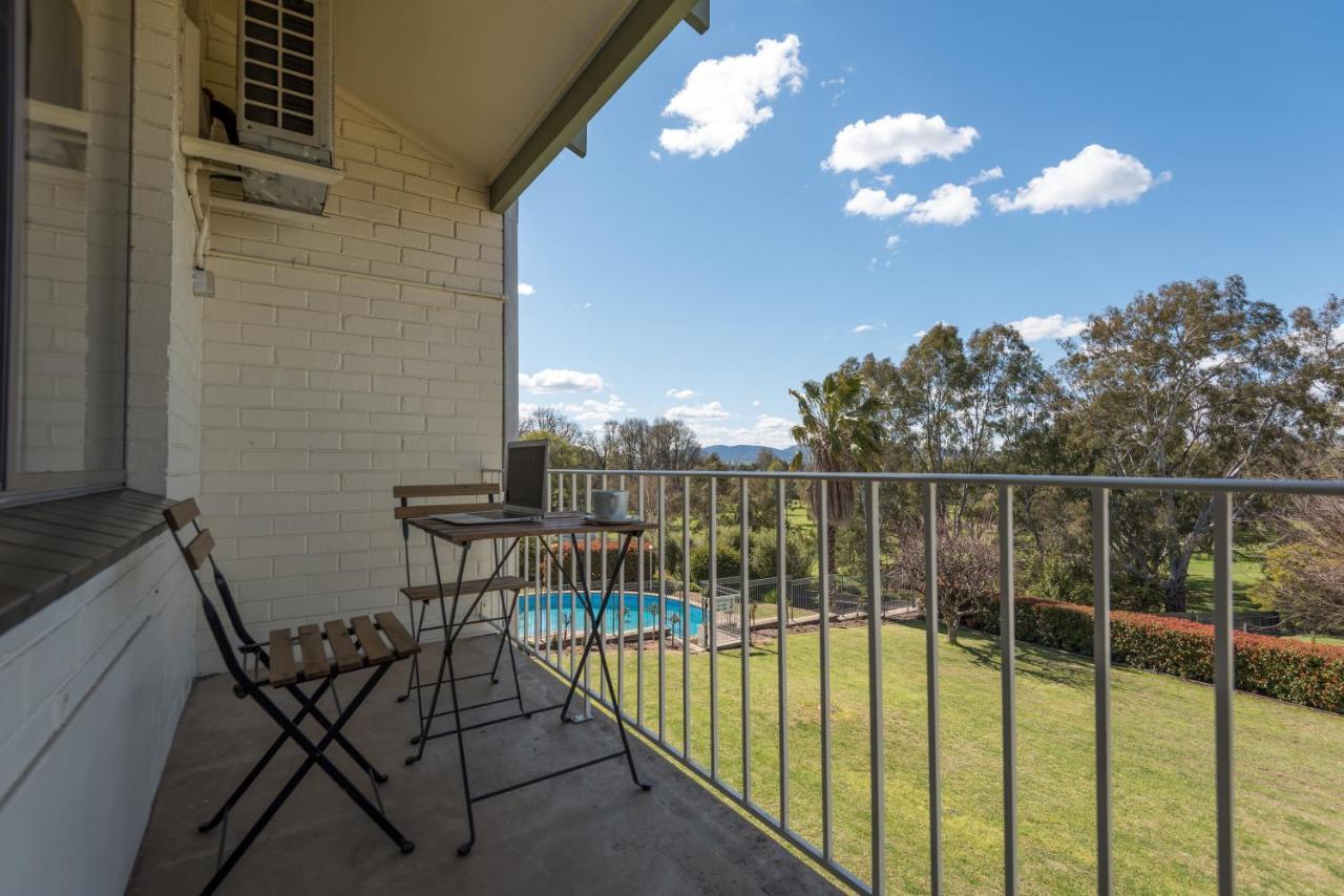 Harriet House Tumut Motel Екстериор снимка